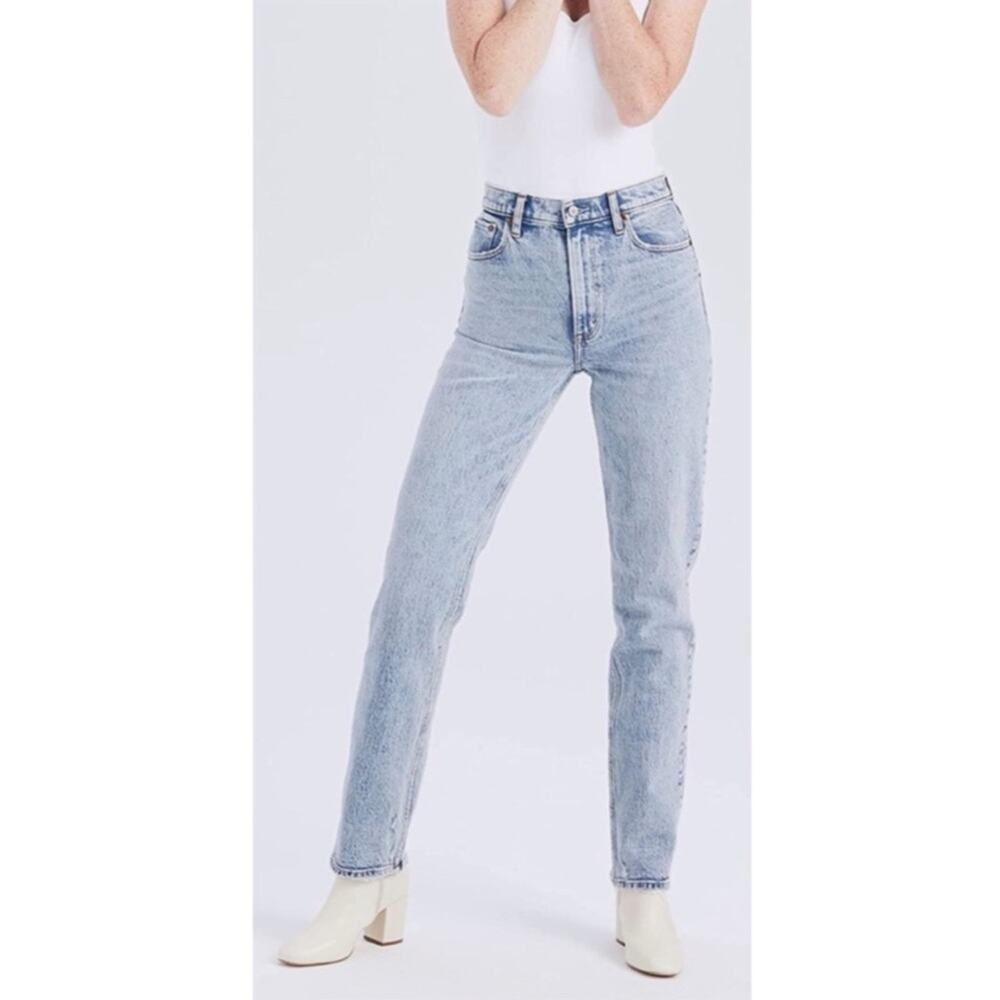 Abercrombie & Fitch 90s Ultra High Rise Light Acid Wash Straight Jeans - Picture 12 of 13